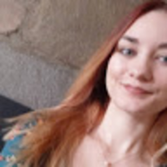 Meet your Posher, Danielle - Picture 1 of 1